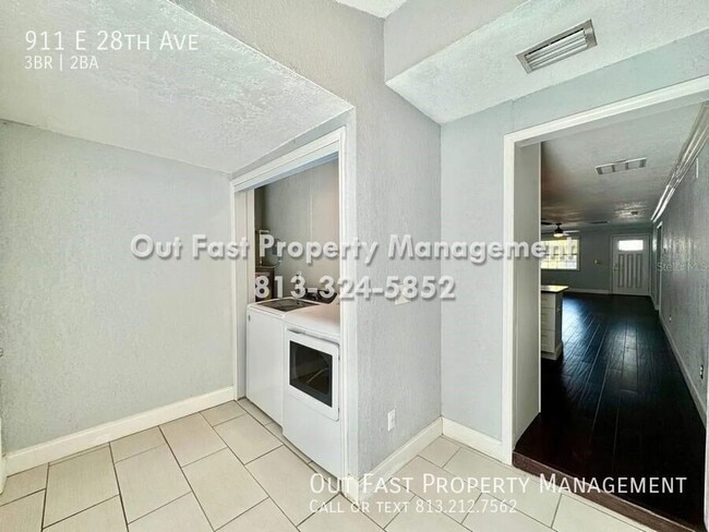 Building Photo - 911 E 28th Ave