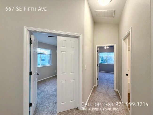 Building Photo - 667 SE Fifth Ave-