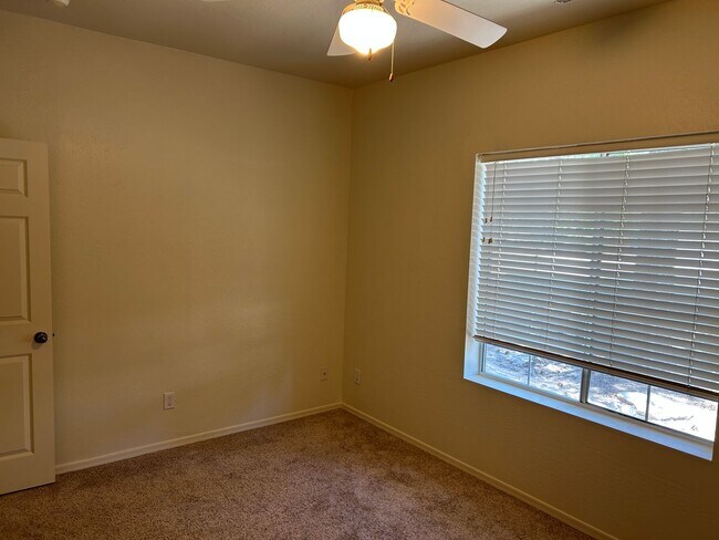 Building Photo - Available for immediate occupancy 4 bedroo...
