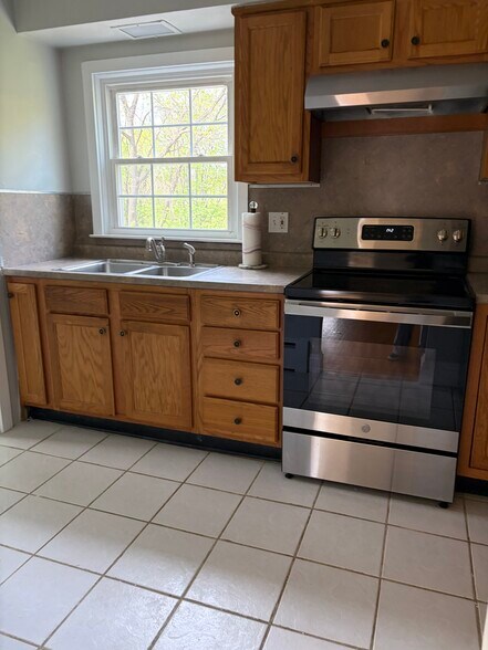 Building Photo - 84 Milwaukee Ave