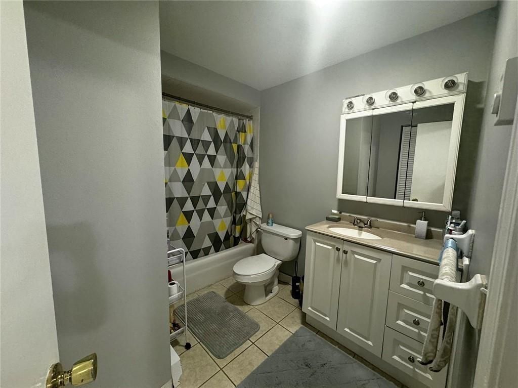 Building Photo - 300 Smithfield Rd