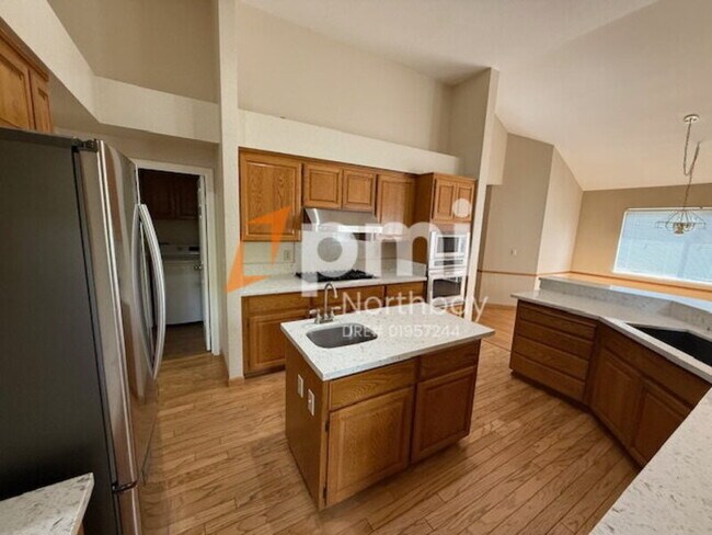 Building Photo - 1918 Orchard View Dr