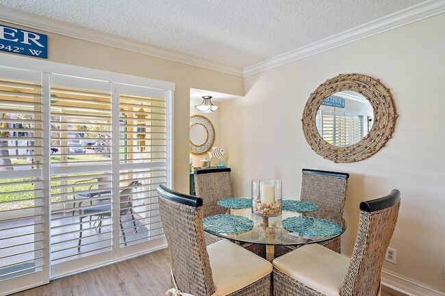 Building Photo - 1605 S US Hwy 1