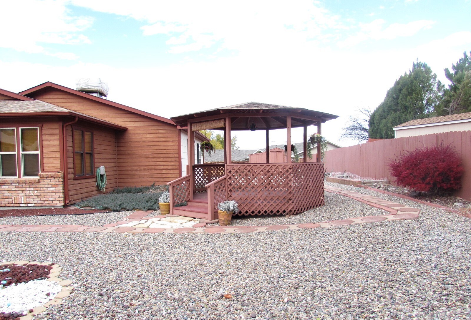 Building Photo - 520 Rado Dr