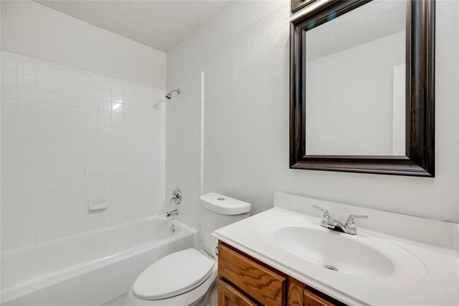 Building Photo - 348 Spillway Dr