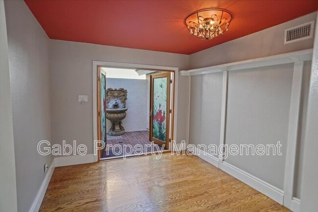 Building Photo - 26020 Moreno Dr