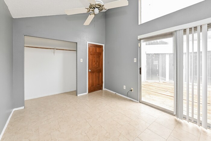 Building Photo - 9110 Wilomill Dr