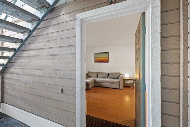 Building Photo - 2702 Somerset Park Cir