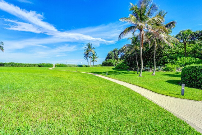 Building Photo - 2774 S Ocean Blvd