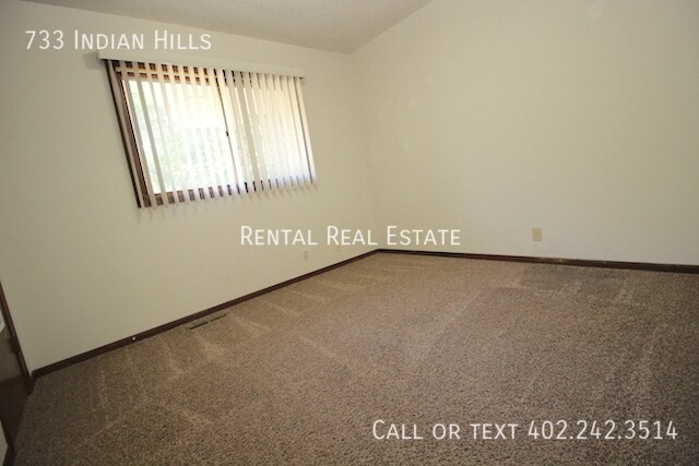Building Photo - 733 Indian Hills Dr