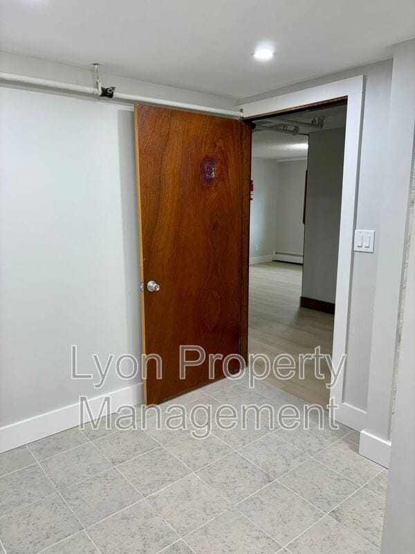 Building Photo - 262 Illinois St