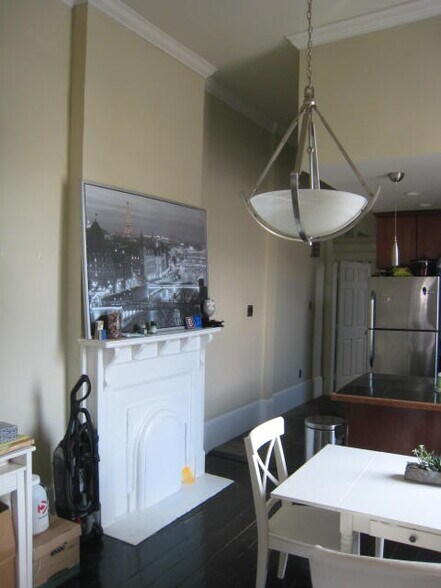 Building Photo - 2530 Jena St