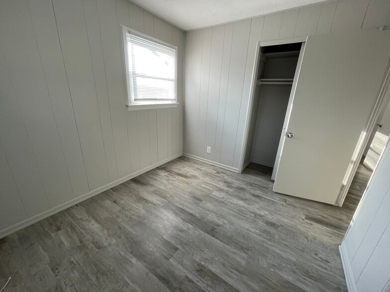 Building Photo - 3905 Burdette St