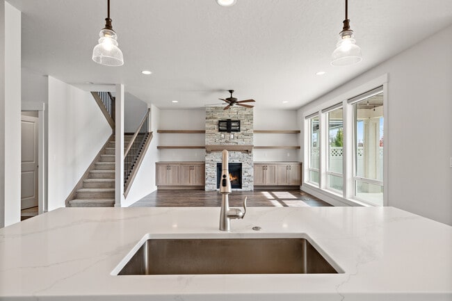 Building Photo - 4269 W Ravenna St