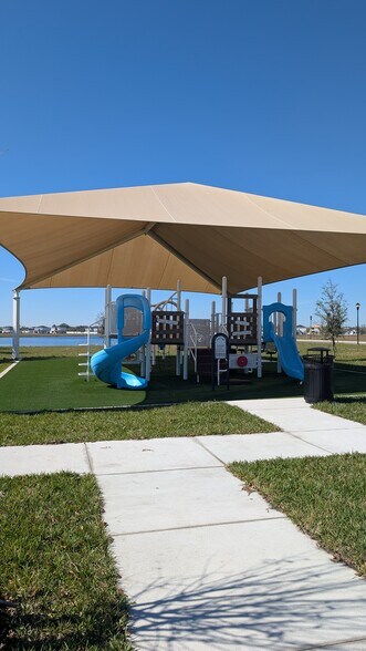 Building Photo - 2467 White Ladyfish Rd