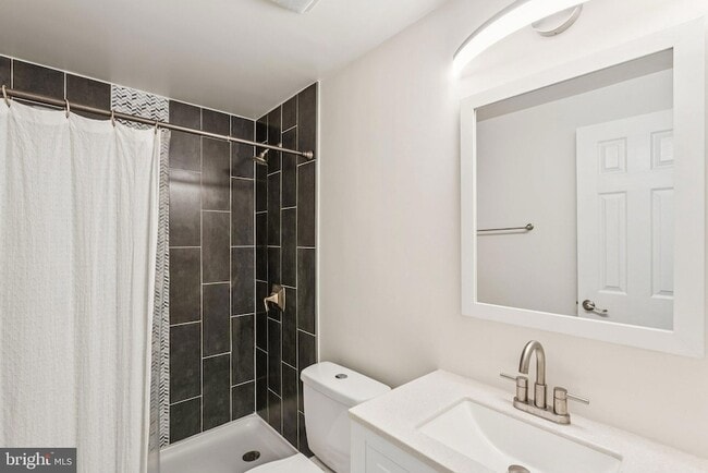 Building Photo - 5907 L St