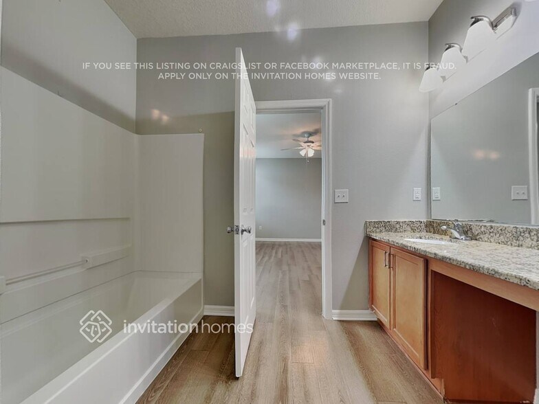 Building Photo - 928 Costa Mesa Ln