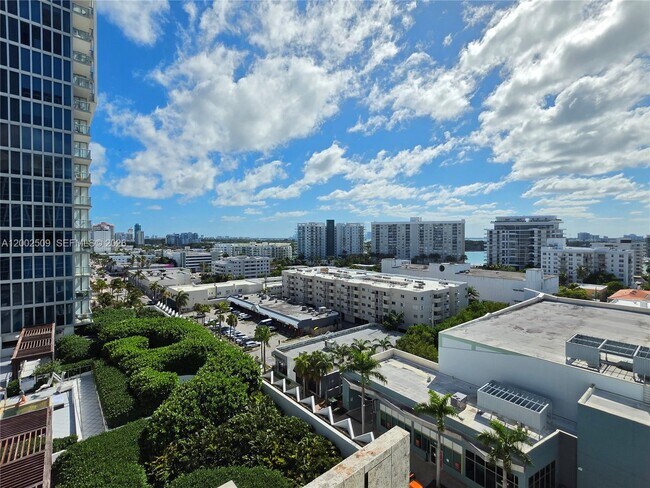 Building Photo - 6801 Collins Ave