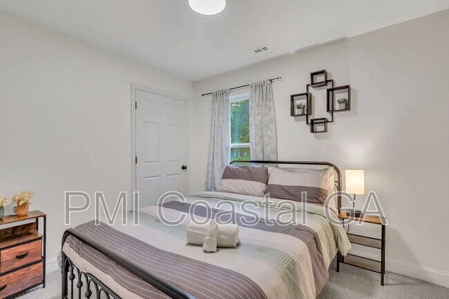 Building Photo - 302 Manden Rd