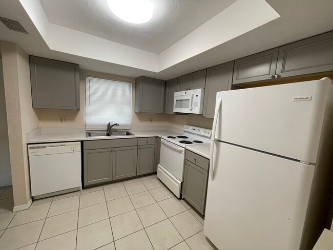 Building Photo - 28181 Pine Haven Way