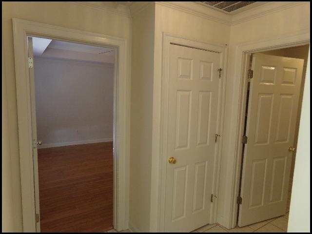 Building Photo - 103 Miramar Dr