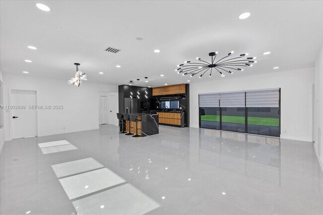 Building Photo - 19511 NE 18th Pl