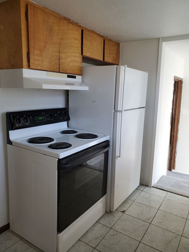 Building Photo - 2bed 2bath House