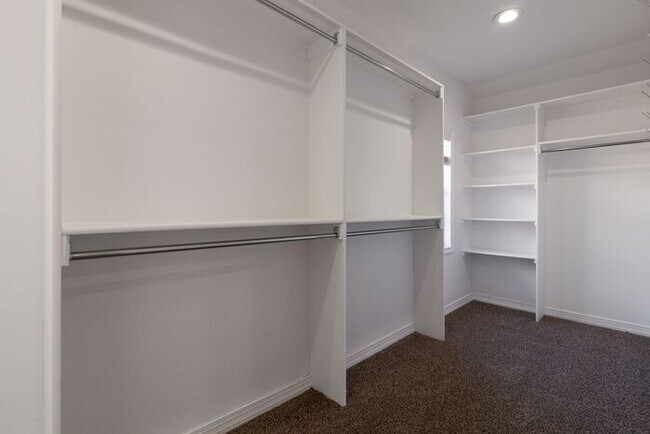 Building Photo - Brookside Bungalow! PRICE DROP!