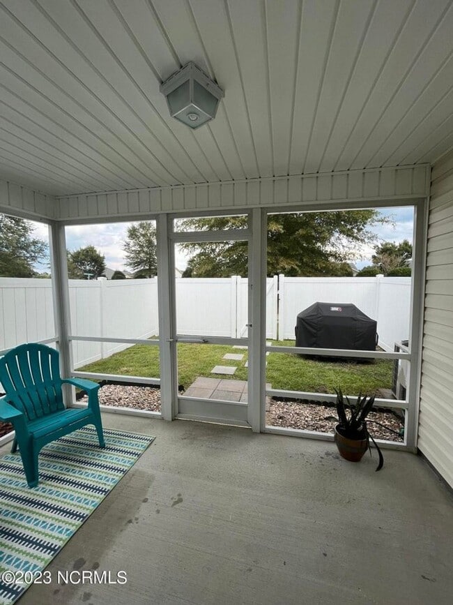 Building Photo - Welcome to Carolina Plantations!