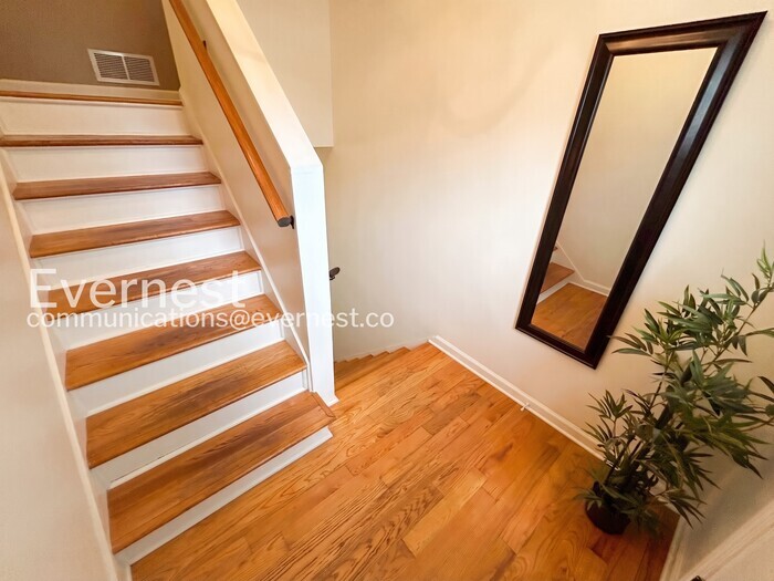 Building Photo - 2100 Toonigh Rd