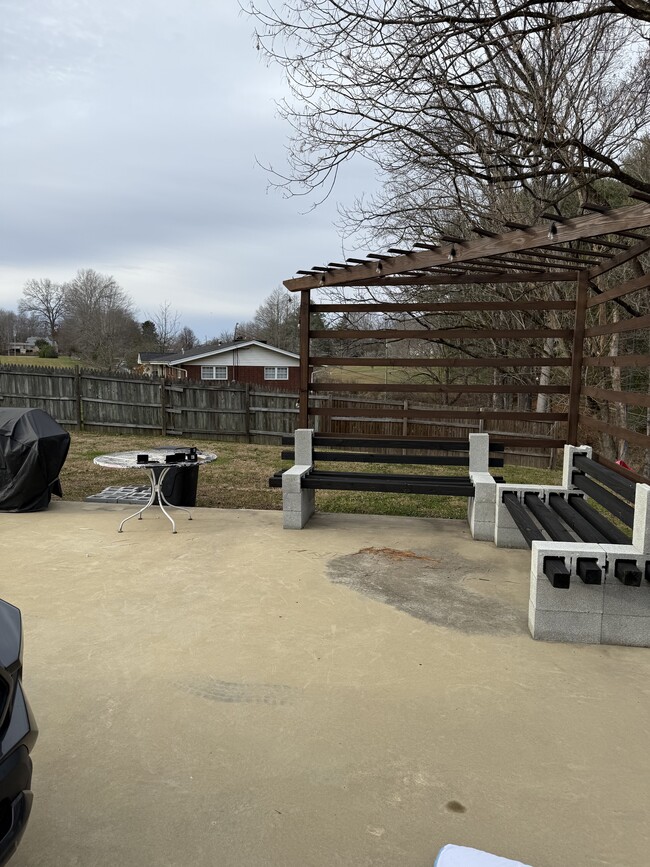 Building Photo - 1109