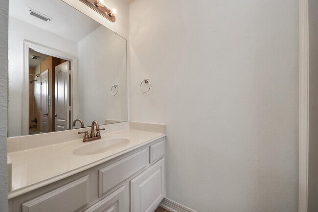 Building Photo - 17618 Raven Canyon Ln