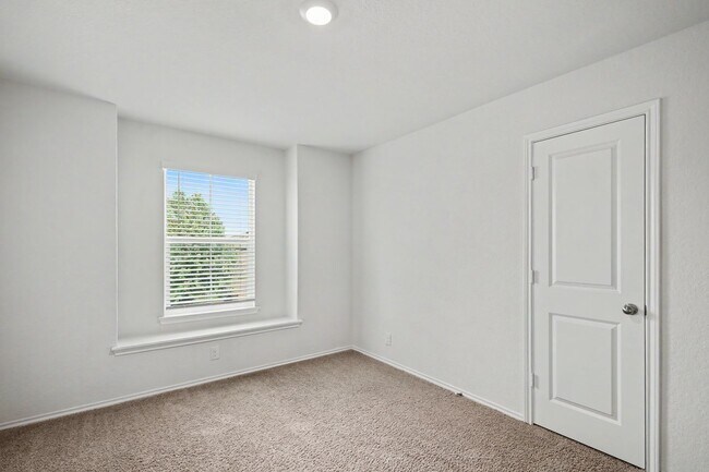 Building Photo - Spacious 4BR w/ Private Yard, Game Room & Primary Suite Downstairs | Appliances Included