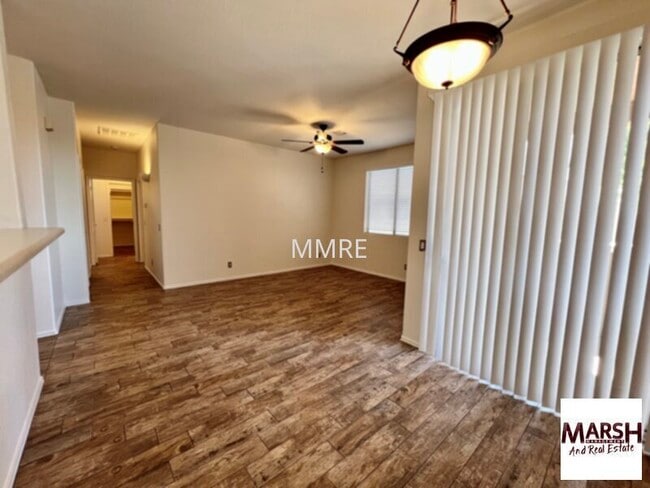 Building Photo - Very nice 2 bedroom condo in Mesa in a gat...