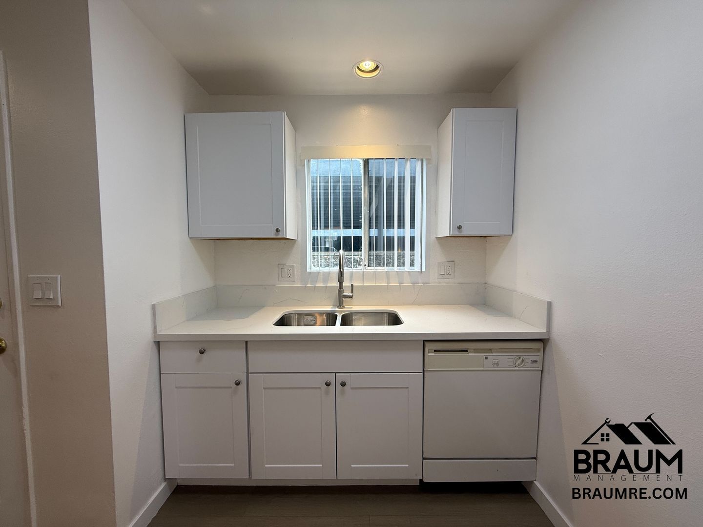 Building Photo - 14257 Friar St