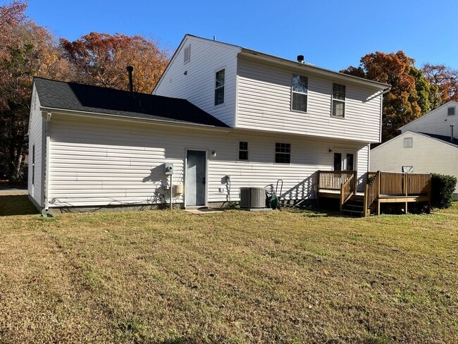 Building Photo - Charming 3-Bedroom Home in Newport News! "ASK ABOUT OUR ZERO DEPOSIT"