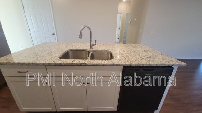 Building Photo - 13030 Lantern Pointe Wy