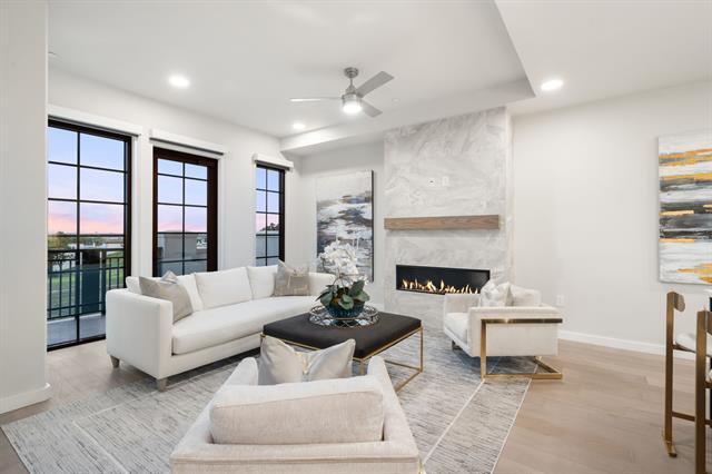 Building Photo - 3111 Sunset Blvd