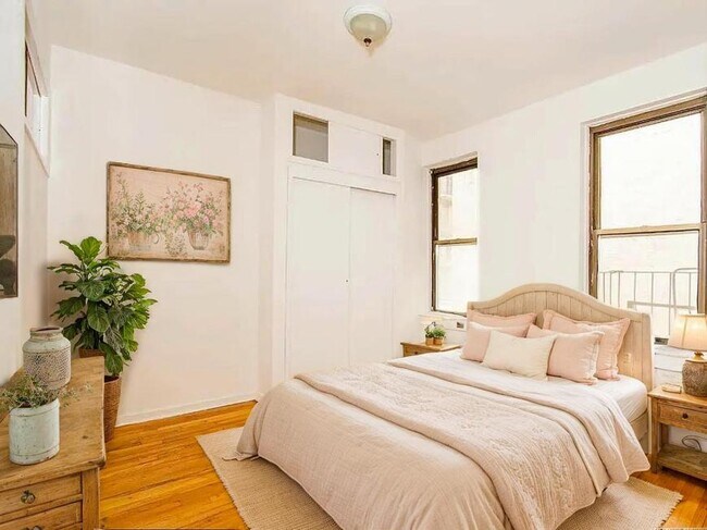 Building Photo - 2 bedroom in New York NY 10128