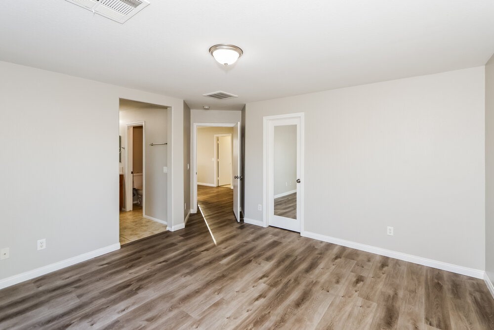 Building Photo - 1934 Barrel Oak Ave