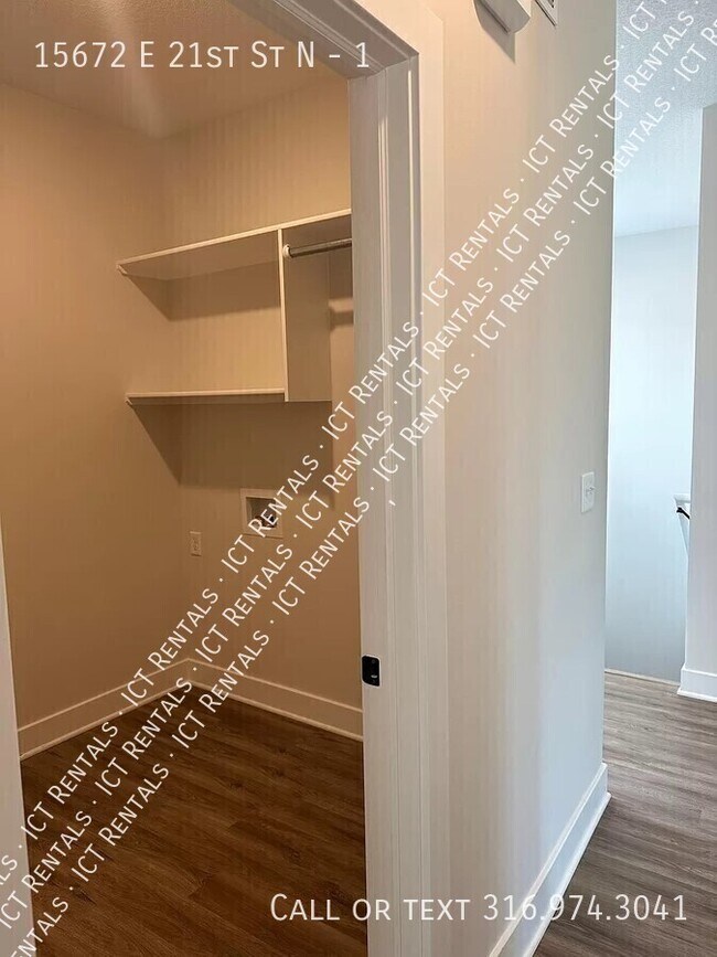 Building Photo - 15672 E 21st St N