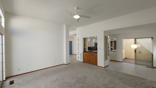 Building Photo - Nice 3 Bedroom 2 Bathroom Home Located In ...