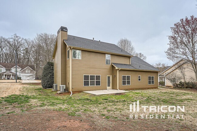 Building Photo - 294 Sweetwater Bridge Cir