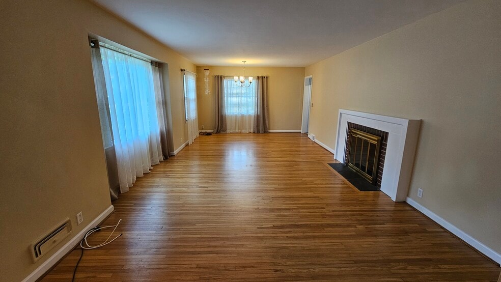 Great room/dining area - 2164 Westfall Rd
