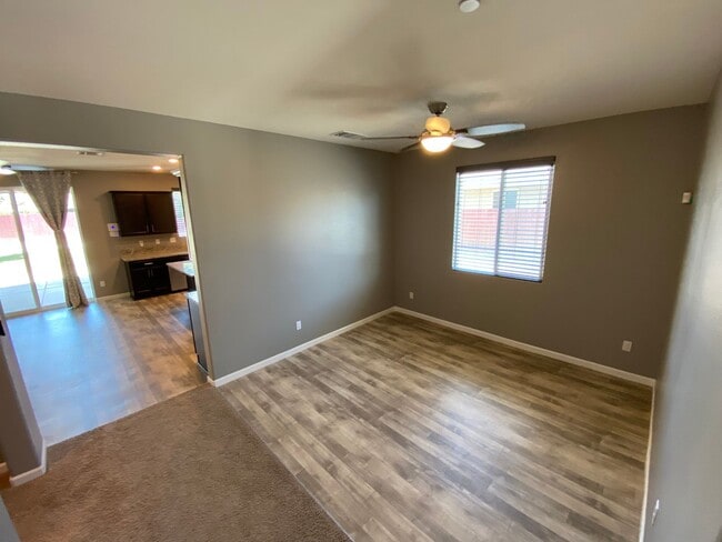 Building Photo - Beautiful home in desirable neighborhood for rent in Visalia CA