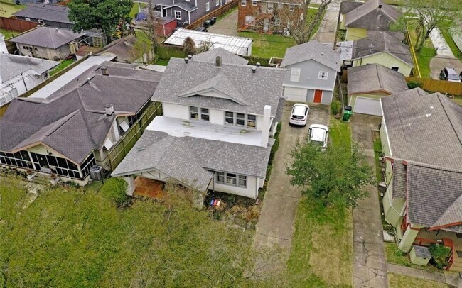 Building Photo - 4614 Park Dr