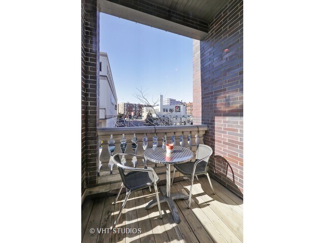 Building Photo - 3161 N Halsted St