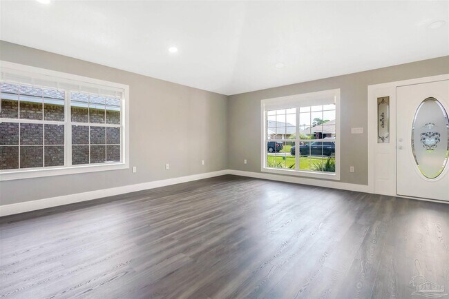 Building Photo - 3057 Illinois Pl