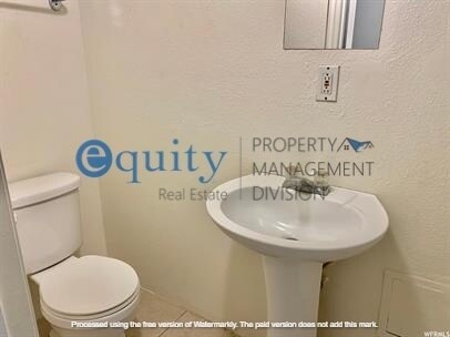 Building Photo - Spacious Taylorsville Home