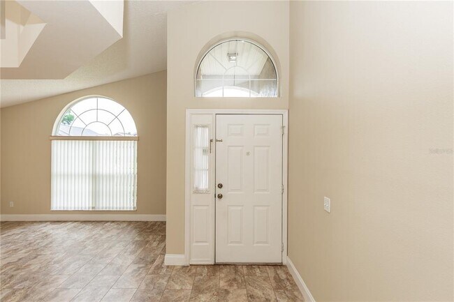 Building Photo - 128 Brushcreek Dr